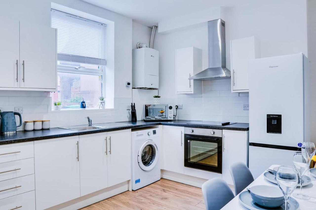 Spacious 4 Bedroom House Near Leeds Cc Beeston Hill Exterior photo
